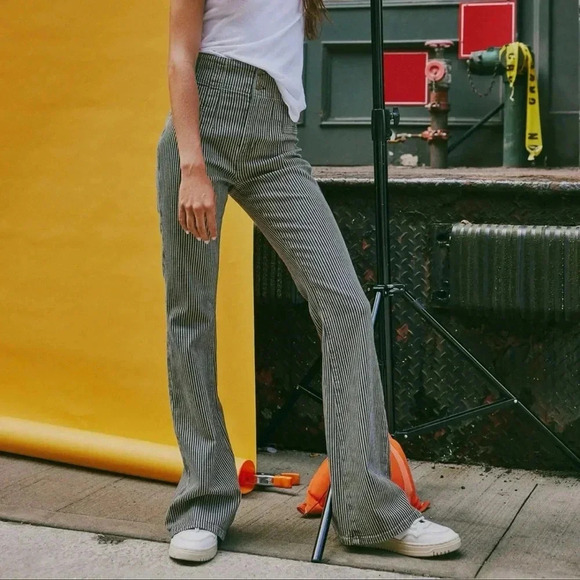 NWT Free People Jayde Flare Jeans High Rise Denim Railroad Train Car Stripe 24 - Picture 1 of 16